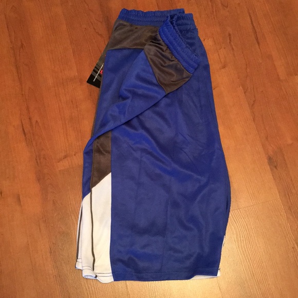 10W Apparel Other - NWT MENS BASKETBALL SHORTS 10W Apparel Other - NWT MENS BASKETBALL SHORTS